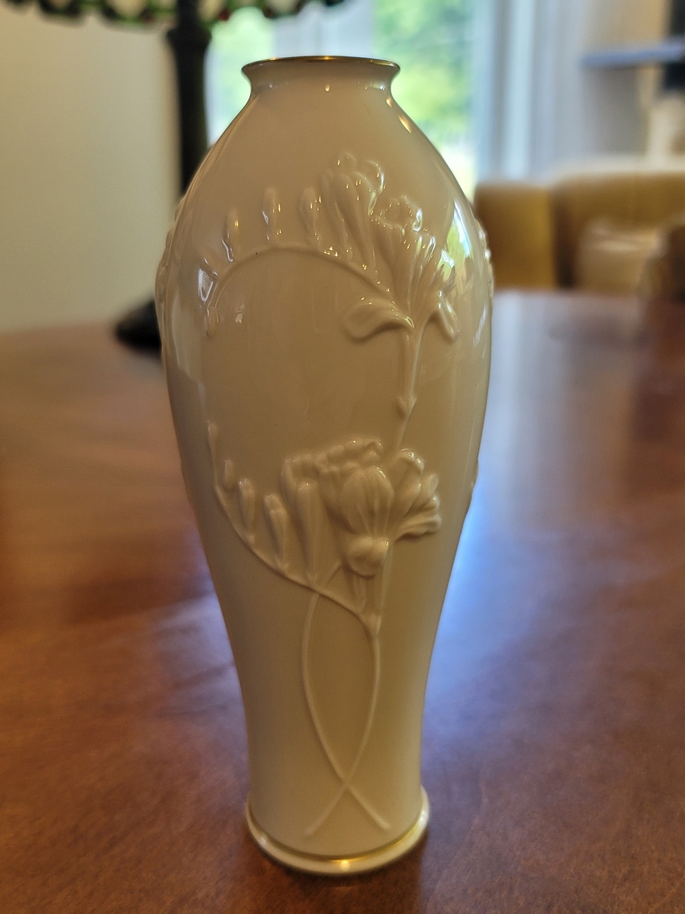 LENNOX Masterpiece Collection Porcelain Bud Vase Cream Floral 7 Inches - Picture 3 of 7